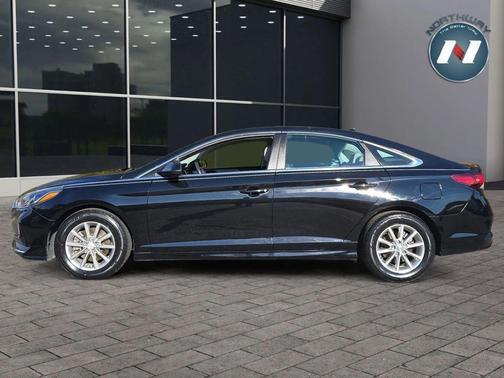 2018 Hyundai SONATA SE