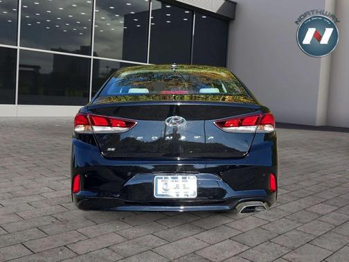 2018 Hyundai SONATA SE