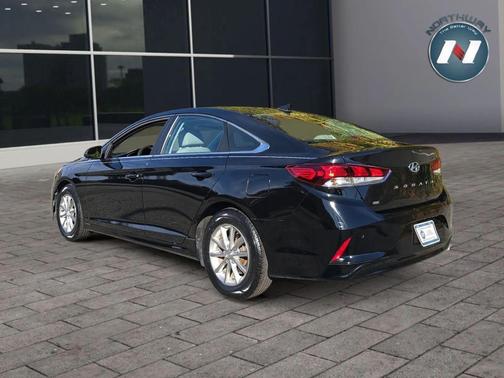 2018 Hyundai SONATA SE