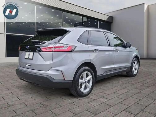 2021 Ford Edge SE