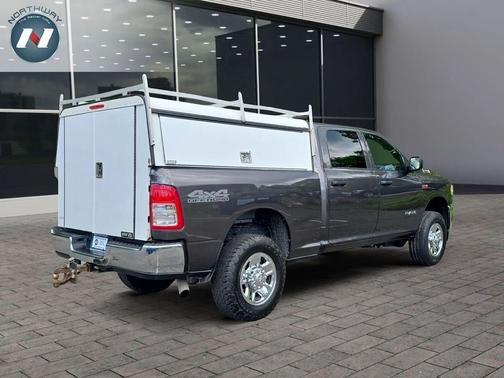 2022 RAM 2500 Tradesman Crew Cab 4x4 6'4' Box