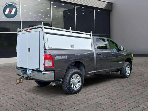 2022 RAM 2500 Tradesman Crew Cab 4x4 6'4' Box