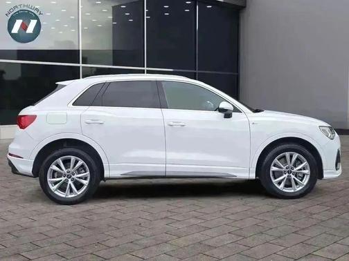 2023 Audi Q3 Premium 45 TFSI S line quattro Tiptronic