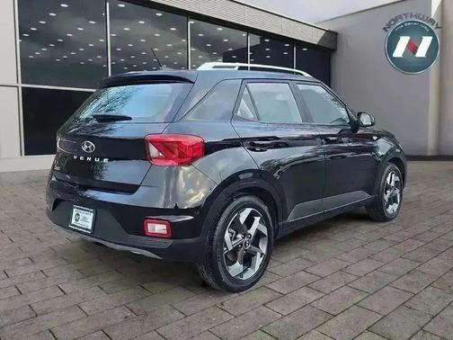 2023 Hyundai VENUE SEL
