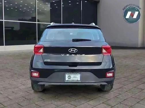 2023 Hyundai VENUE SEL