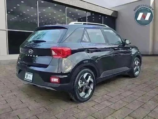 2023 Hyundai VENUE SEL