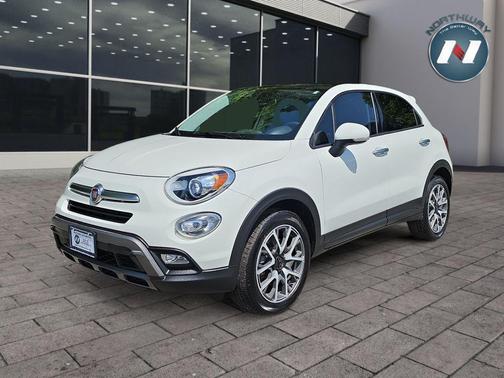Bianco Gelato (White Clear Coat) 2017 FIAT 500X Trekking