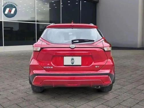 2024 Nissan Kicks SV