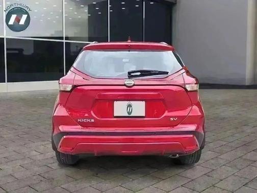 2024 Nissan Kicks SV