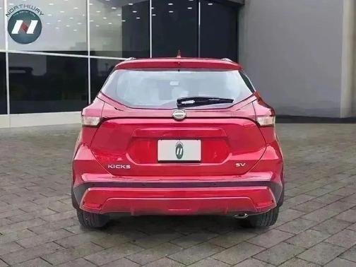 2024 Nissan Kicks SV