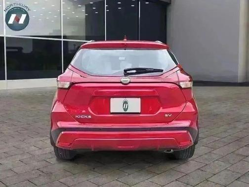 2024 Nissan Kicks SV