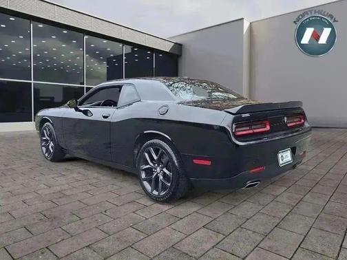 2022 Dodge Challenger SXT