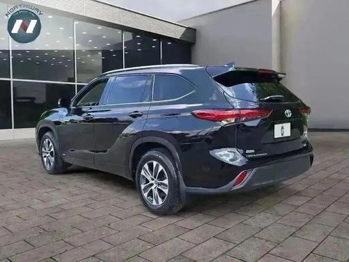 2021 Toyota Highlander Hybrid XLE