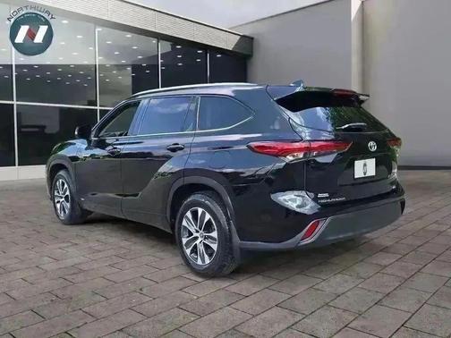 2021 Toyota Highlander Hybrid XLE