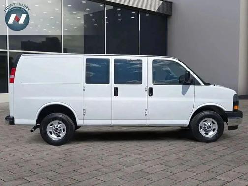 2023 GMC Savana 2500 Work Van