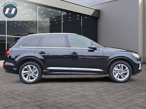 2022 Audi Q7 45 Premium