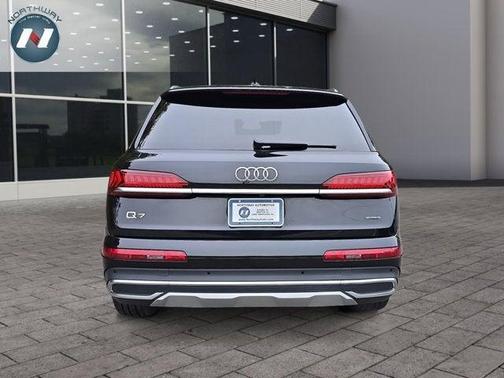 2022 Audi Q7 45 Premium