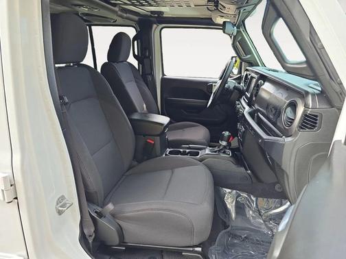 Bright White Clearcoat 2023 Jeep Wrangler 4xe Willys