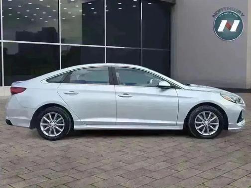 2018 Hyundai SONATA SE