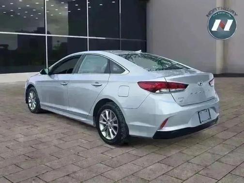 2018 Hyundai SONATA SE