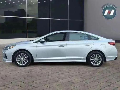 2018 Hyundai SONATA SE