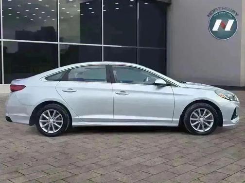 2018 Hyundai SONATA SE