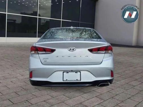 2018 Hyundai SONATA SE