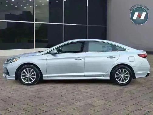 2018 Hyundai SONATA SE