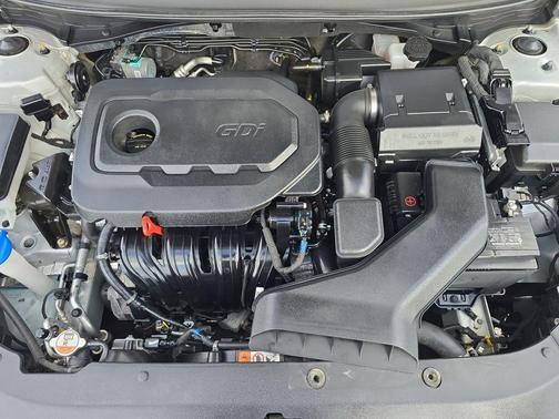 Symphony Silver 2018 Hyundai SONATA SE