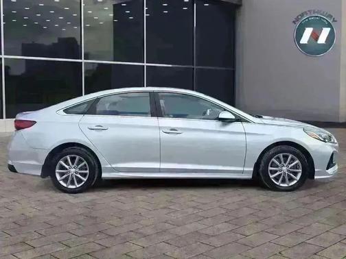 2018 Hyundai SONATA SE