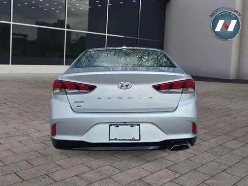 2018 Hyundai SONATA SE