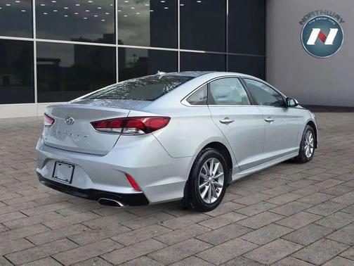 2018 Hyundai SONATA SE