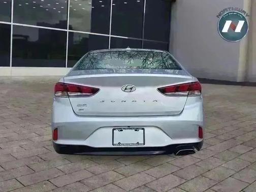 2018 Hyundai SONATA SE