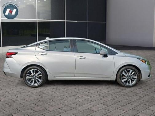 2021 Nissan Versa 1.6 SV