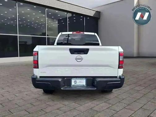 2024 Nissan Frontier S