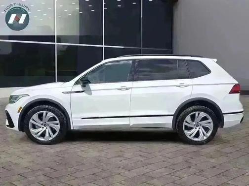 2022 Volkswagen Tiguan 2.0T SE R-Line Black 4MOTION