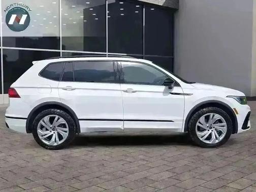 2022 Volkswagen Tiguan 2.0T SE R-Line Black 4MOTION