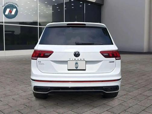 2022 Volkswagen Tiguan 2.0T SE R-Line Black 4MOTION