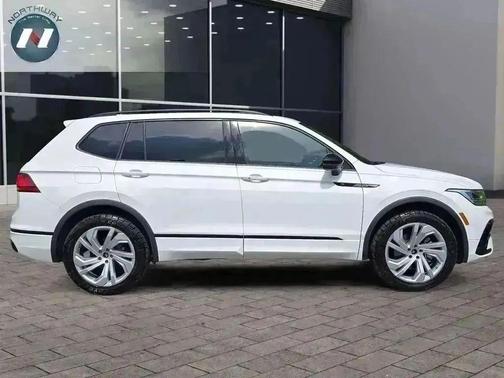 2022 Volkswagen Tiguan 2.0T SE R-Line Black 4MOTION
