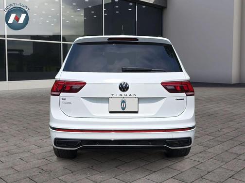 2022 Volkswagen Tiguan 2.0T SE R-Line Black 4MOTION