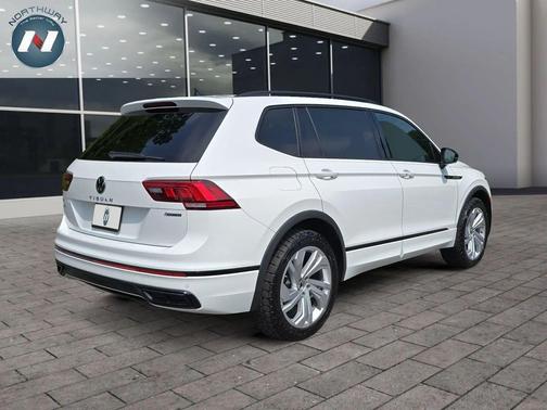 2022 Volkswagen Tiguan 2.0T SE R-Line Black 4MOTION