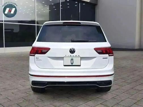 2022 Volkswagen Tiguan 2.0T SE R-Line Black 4MOTION