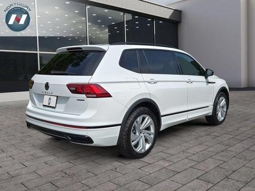 2022 Volkswagen Tiguan 2.0T SE R-Line Black