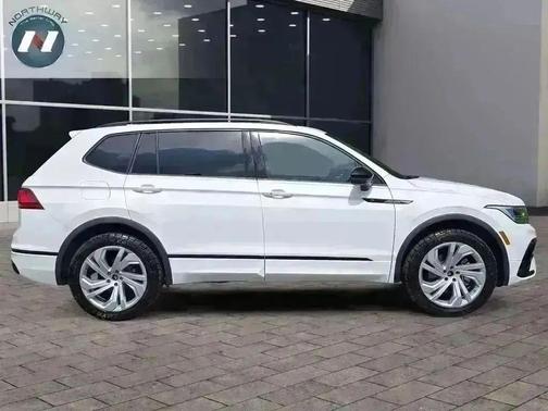 2022 Volkswagen Tiguan 2.0T SE R-Line Black 4MOTION