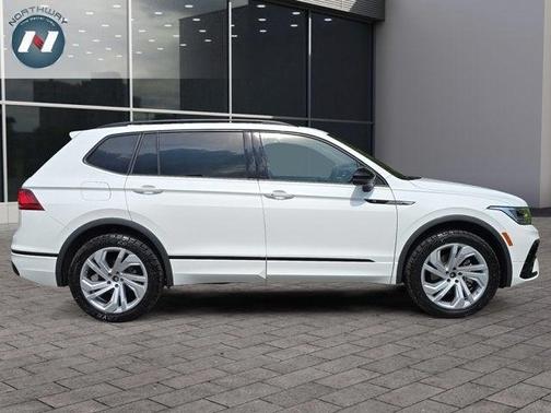2022 Volkswagen Tiguan 2.0T SE R-Line Black