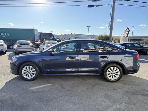 2015 Volkswagen Passat 1.8T S