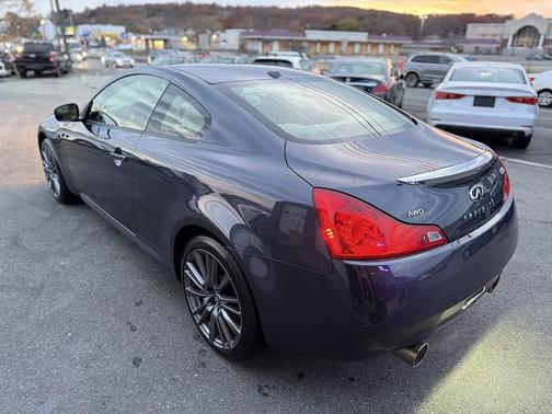 2014 INFINITI Q60 Sport