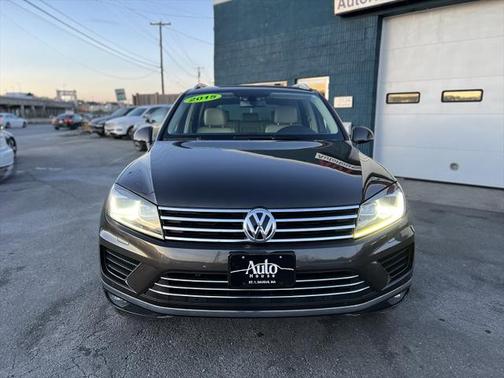 2015 Volkswagen Touareg TDI Lux