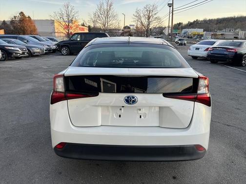 2019 Toyota Prius L