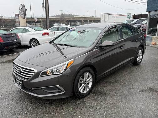 Dark Truffle 2016 Hyundai SONATA SE